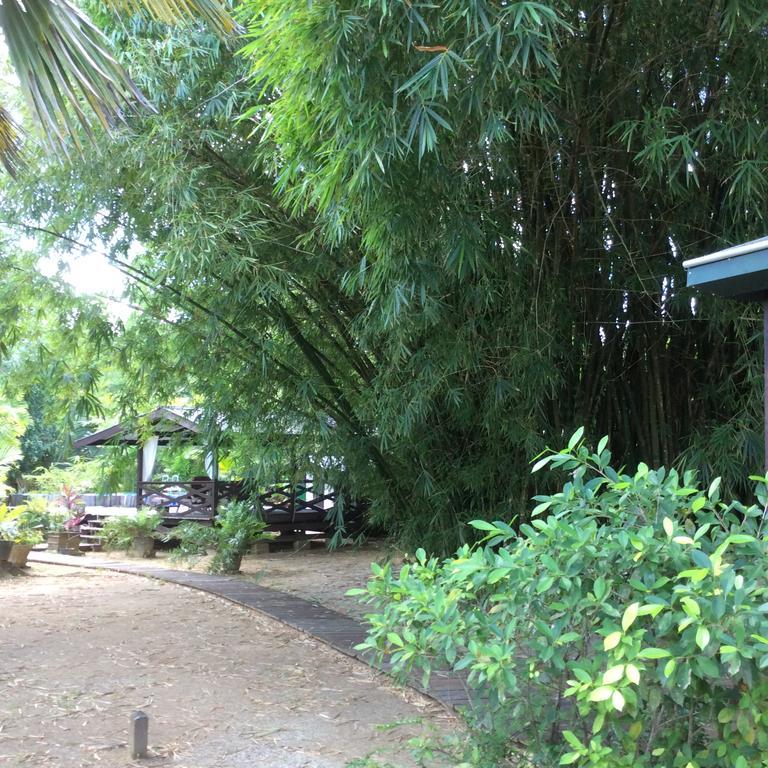 Bamboe Villa Meerzorg Luaran gambar